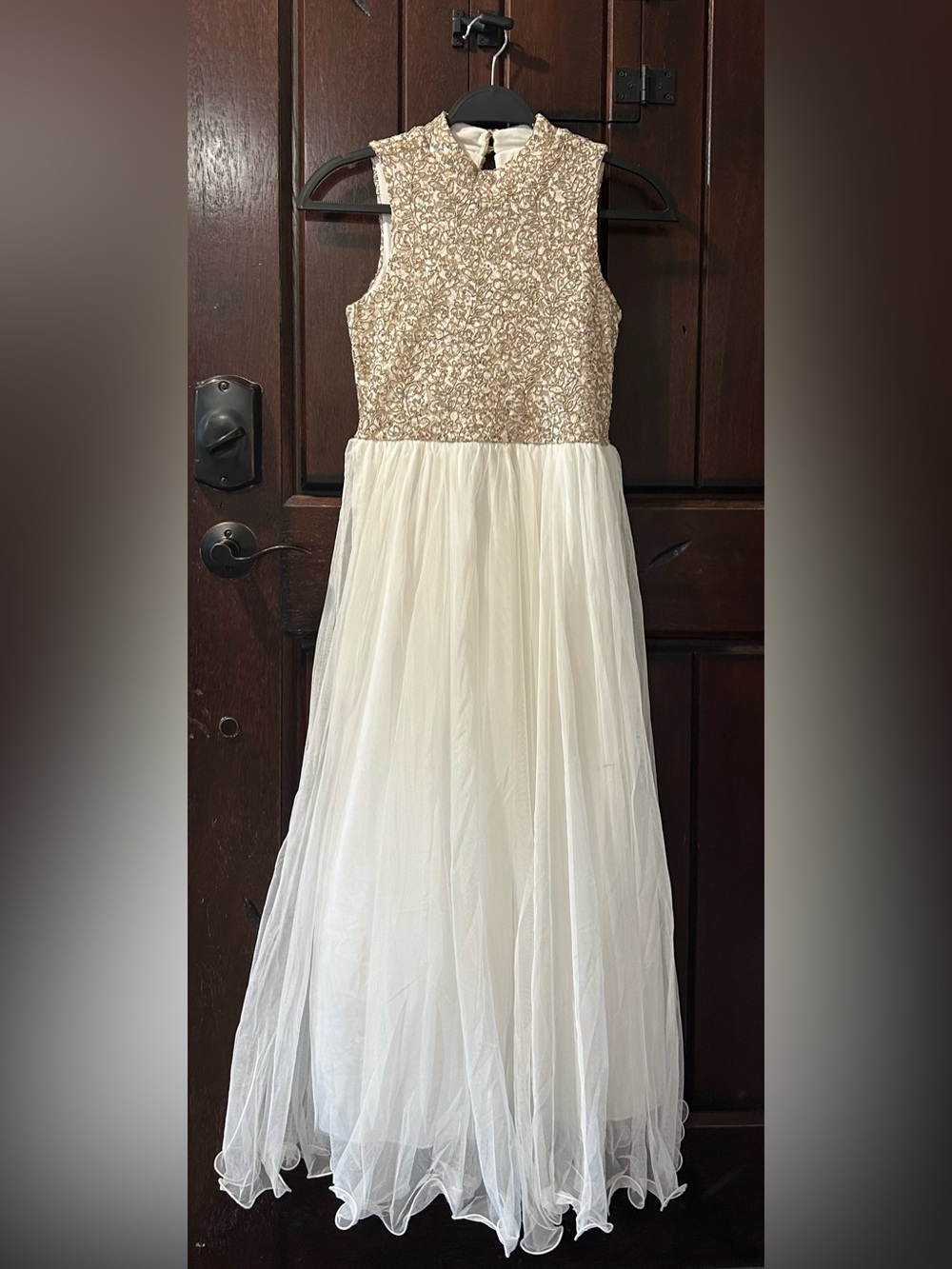 Girls long white and gold size 14 dress. Speechless Kids Brand.
